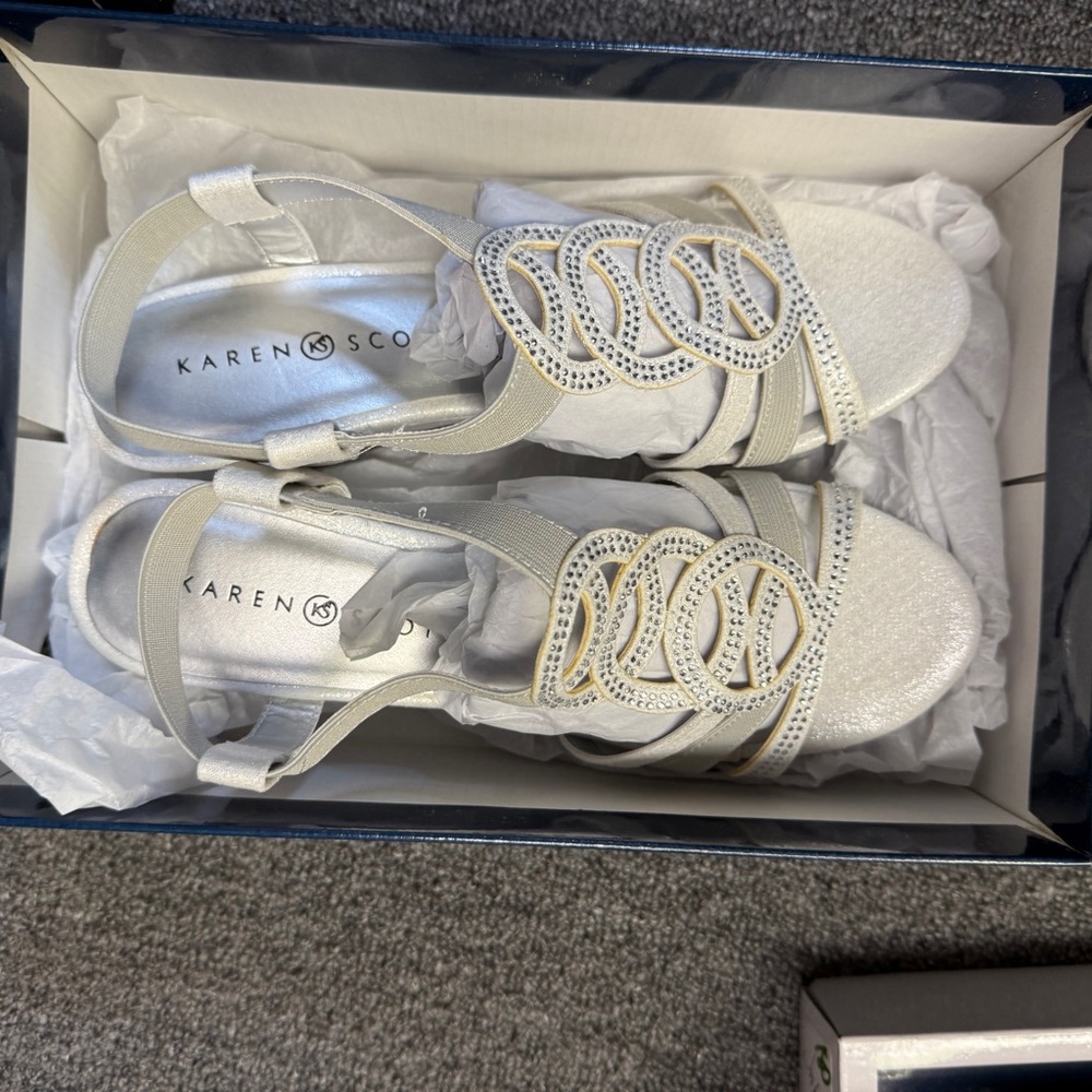 Karen Scott Women's Cream Sandals